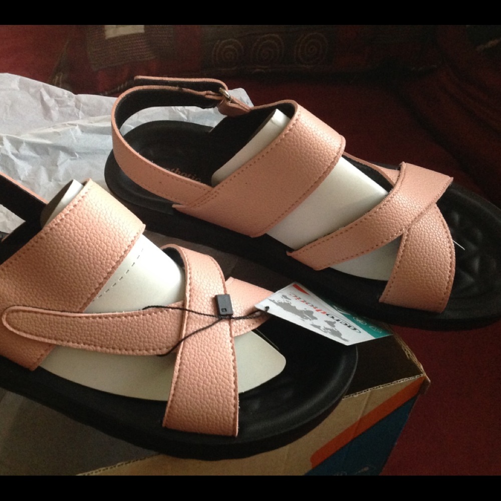 Aerothotic Pink Winx sandals NIB